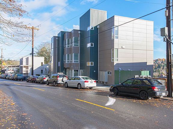 2nd image of 4724 22nd Ave NE APT 203