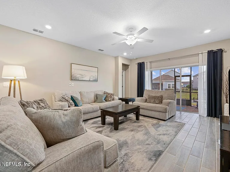1780 Amberly Dr — Photo 23