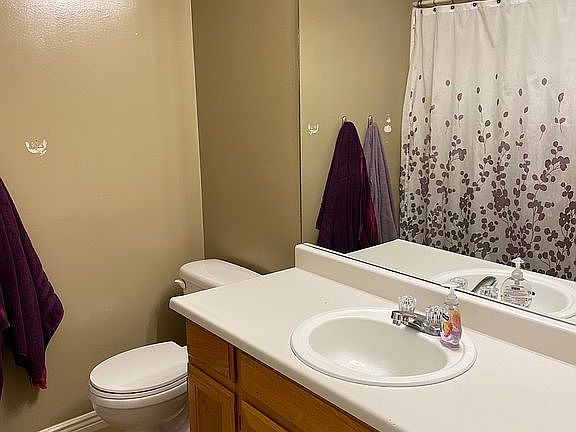 5th image of 814 Lakeview