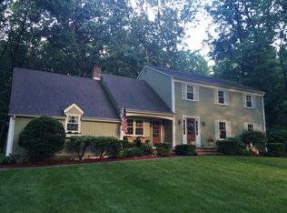 553 Haddon Pl, Franklin Lakes, NJ 07417