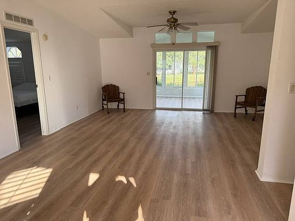 2nd image of 5161 La Strada Pl