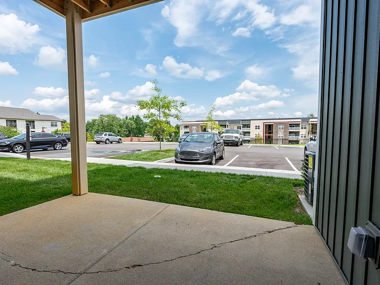 The Commons & Commons Hill Apartments — Photo 8