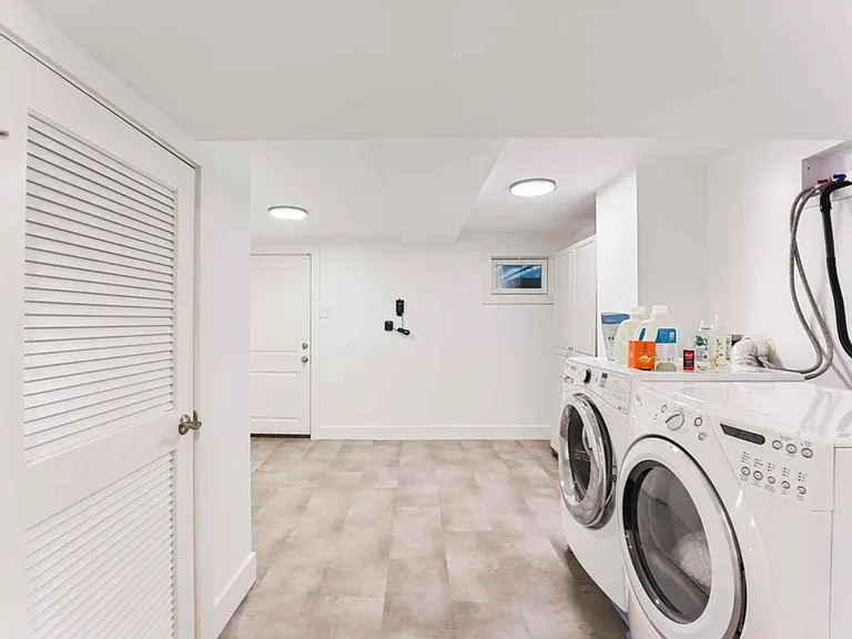 Full size washer/dryer