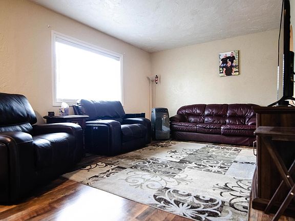 2nd image of 125 Hatch Dr