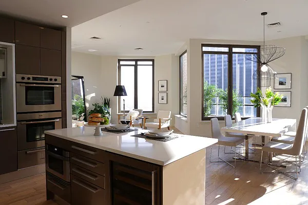 Rented by Hakimian Management | media 13