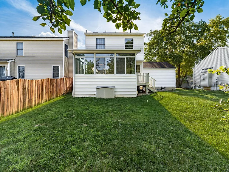 8446-1 Olenbrook Dr — Photo 41