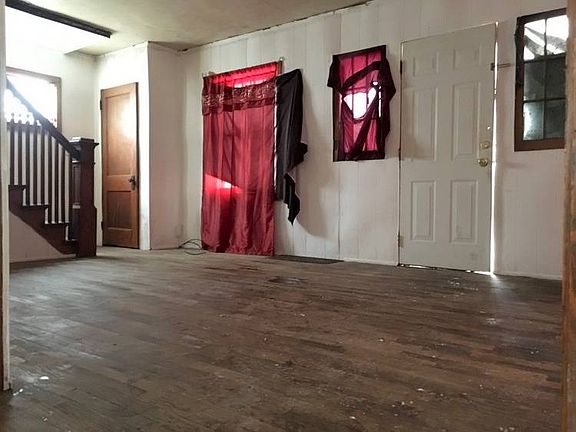 2nd image of 1542 E Cesar E Chavez Ave