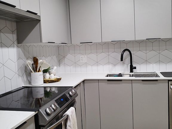 4th image of 10778 138th St #501