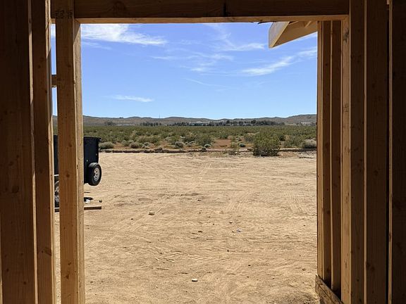 5th image of 228 Javis Ave