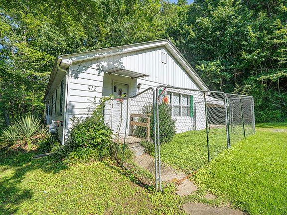 3rd image of 412 Walker St