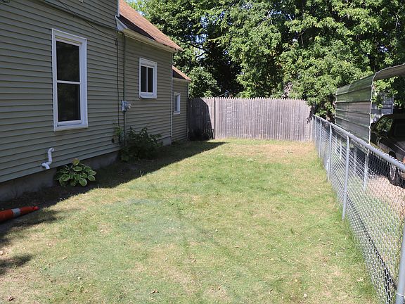 4th image of 1101 Thomas St SE