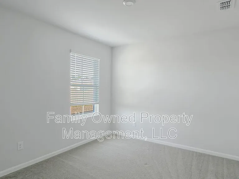 519 Donnas View Way — Photo 34