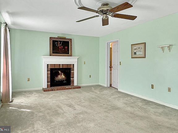 4th image of 214 Marina Dr