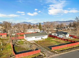 210 S 12th St, Montague, CA