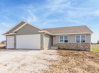 1023 Cedar Springs Dr, Marion, IA 52302
