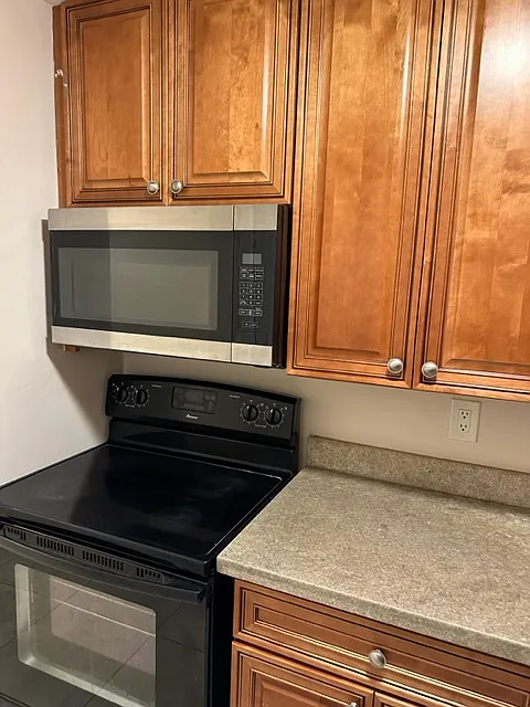 2 bed, 1100 sqft, $1,695 — Photo 3