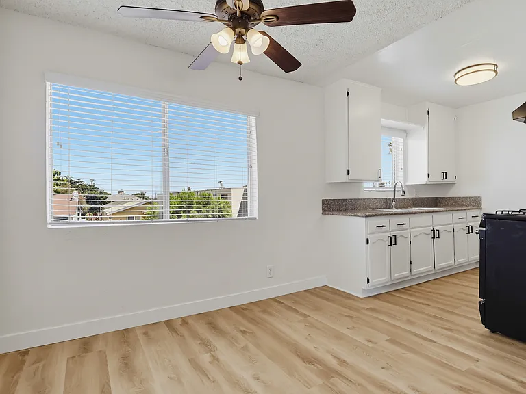 6407 10th Ave — Photo 33