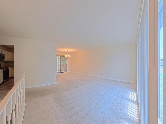 5th image of 2111 Tampico Dr