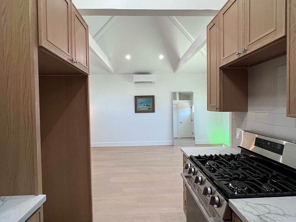 1st image of 4084 W 134th St #D