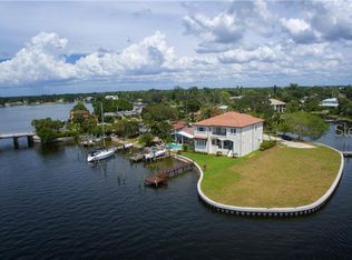 3200 Bayou Placido Blvd NE, Saint Petersburg, FL 33703