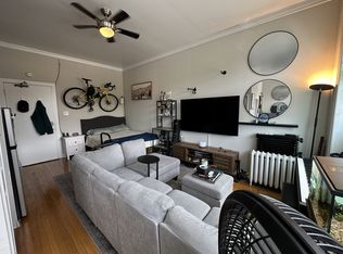 2525 N. Clark, Chicago, IL 60614