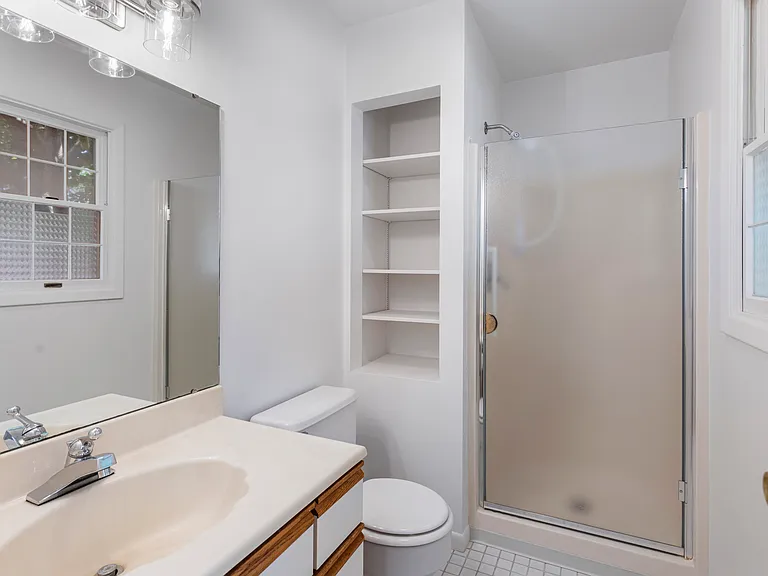 2114 Peach St — Photo 14