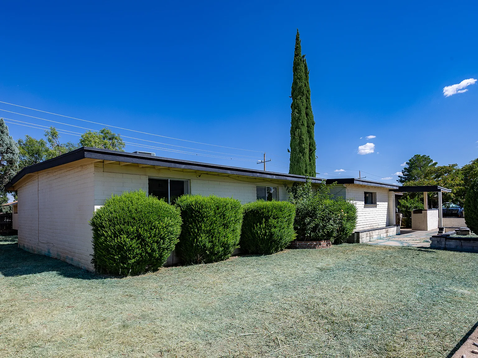 4 bed, 1600 sqft, $1,890 — Photo 1