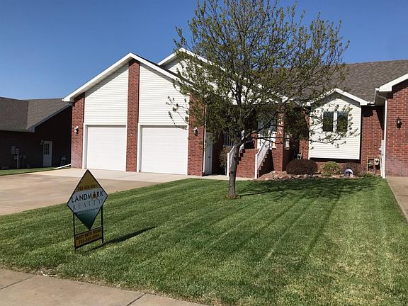 2nd image of 2605 Augusta Ln