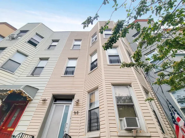 68 Hausman Street 1 image 5 of 6