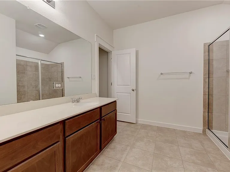 1328 Kneehigh Dr — Photo 16