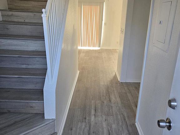 2nd image of 311 Phyllis Dr APT 2