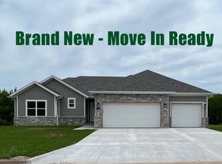 235 E Garnet Dr, Republic, MO 65738