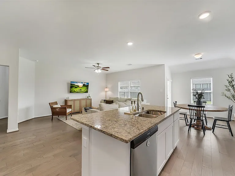 32303 Cedar Crest Dr — Photo 13