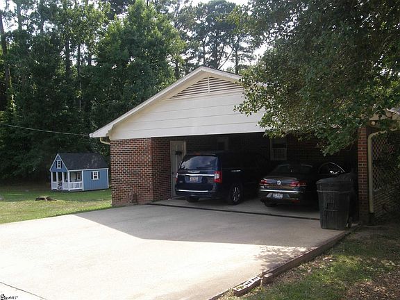 4th image of 222 Anita Dr