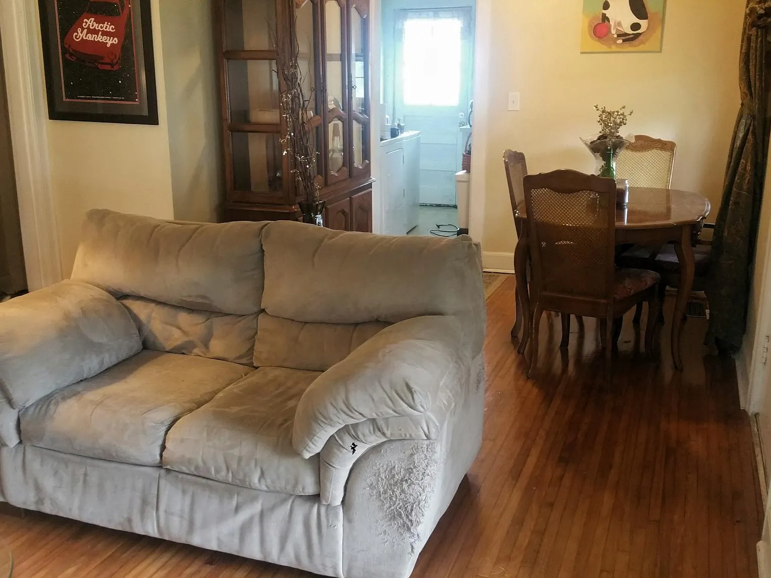 2 bed, 910 sqft, $1,648 — Photo 2