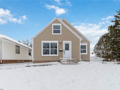 5956 Wareham Dr, Cleveland, OH, 44129