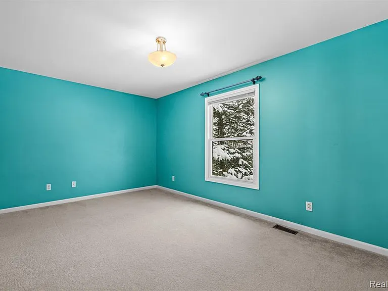 3904 Kaeleaf Rd — Photo 40