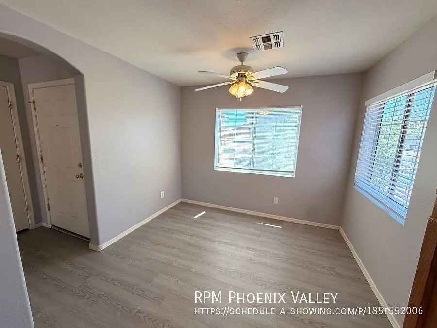 Charming 3BR/2BA Home with Central A/C & In-Unit Laundry — Photo 4