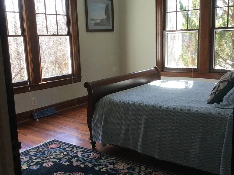 Front bedroom.