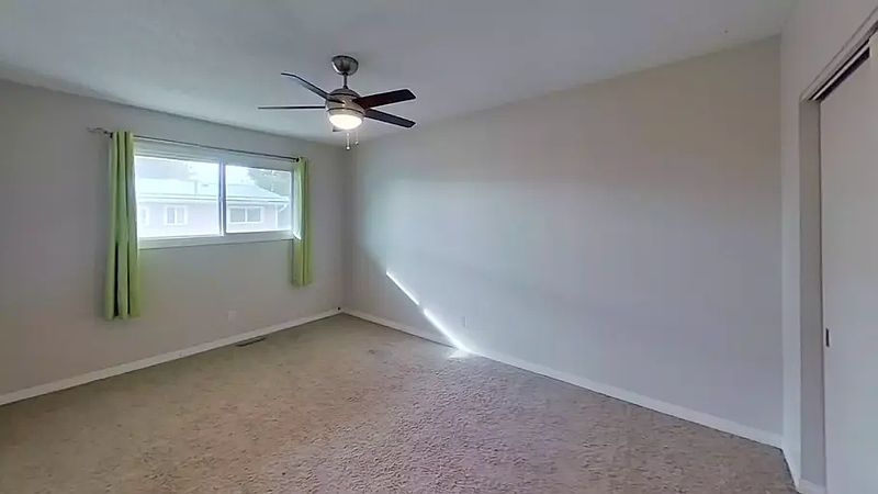 Hinton Apartment for rent - 2 Bedrooms — photo 6