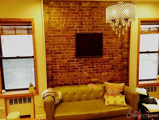 Rented by City Connections Realty | media 26