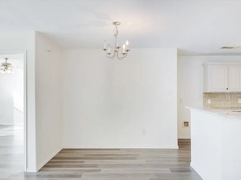 7405 Howling Coyote Ln — Photo 14