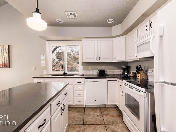 5th image of 860 S Village Rd APT I10