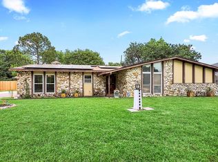 654 N Flamingo Dr, Seabrook, TX 77586