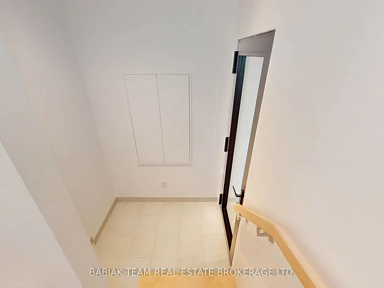 149 Maria St #UPPER — Photo 3