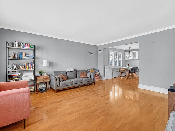 4th image of 9519 S 50th Ct