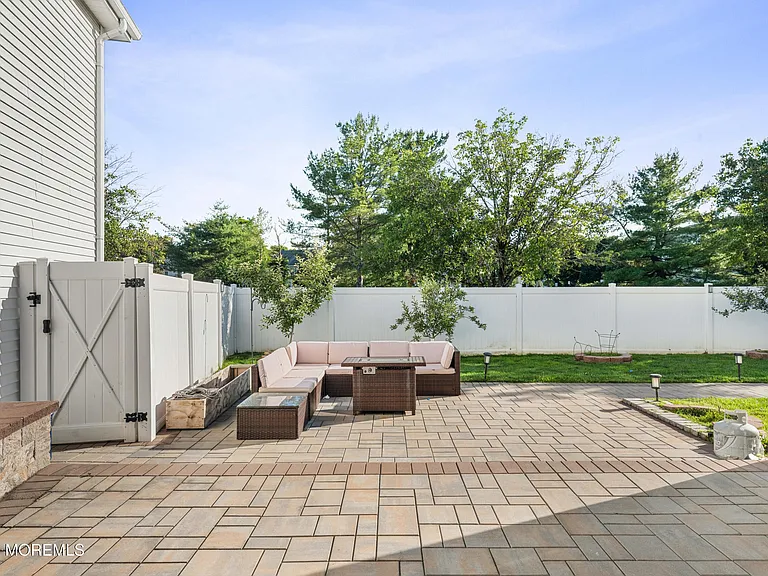 41 Tall Oaks Ct — Photo 49