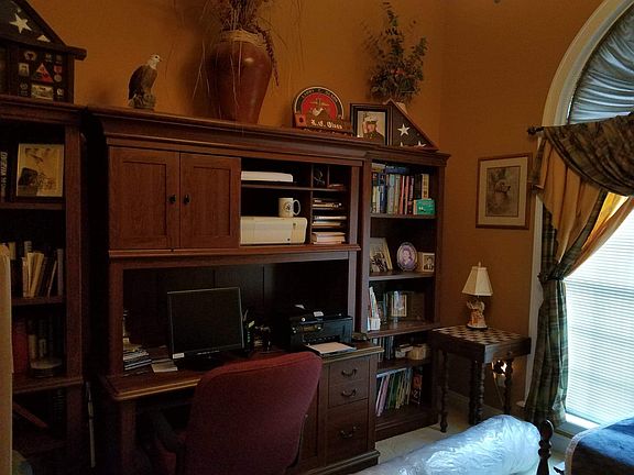 3rd image of 213 Bright Water Dr