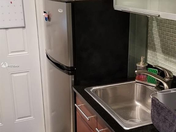 4th image of 1234 Euclid Ave APT 3