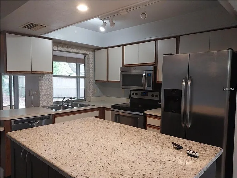 3962 Basswood Dr — Photo 6